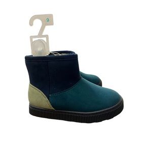 Cat and Jack faux fur boots size 9